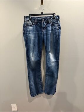 Silver Jeans Straight-Leg Jeans in Medium Blue Fade